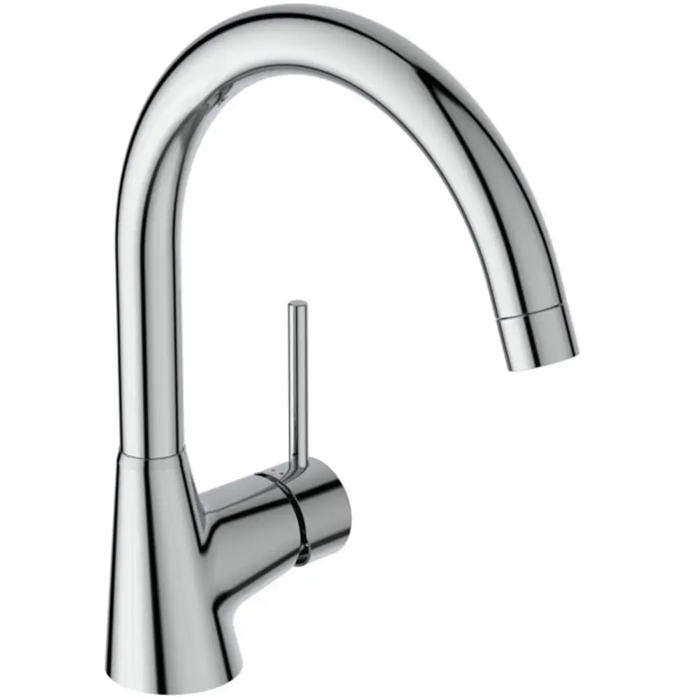 Küchenarmatur in Chrom von Ideal Standard mit geschwungenem Auslauf und seitlichem Hebel zur Wasserregelung.